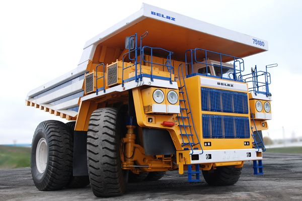 На БЕЛАЗе выпущен карьерный самосвал нового класса грузоподъемности - 180 тонн